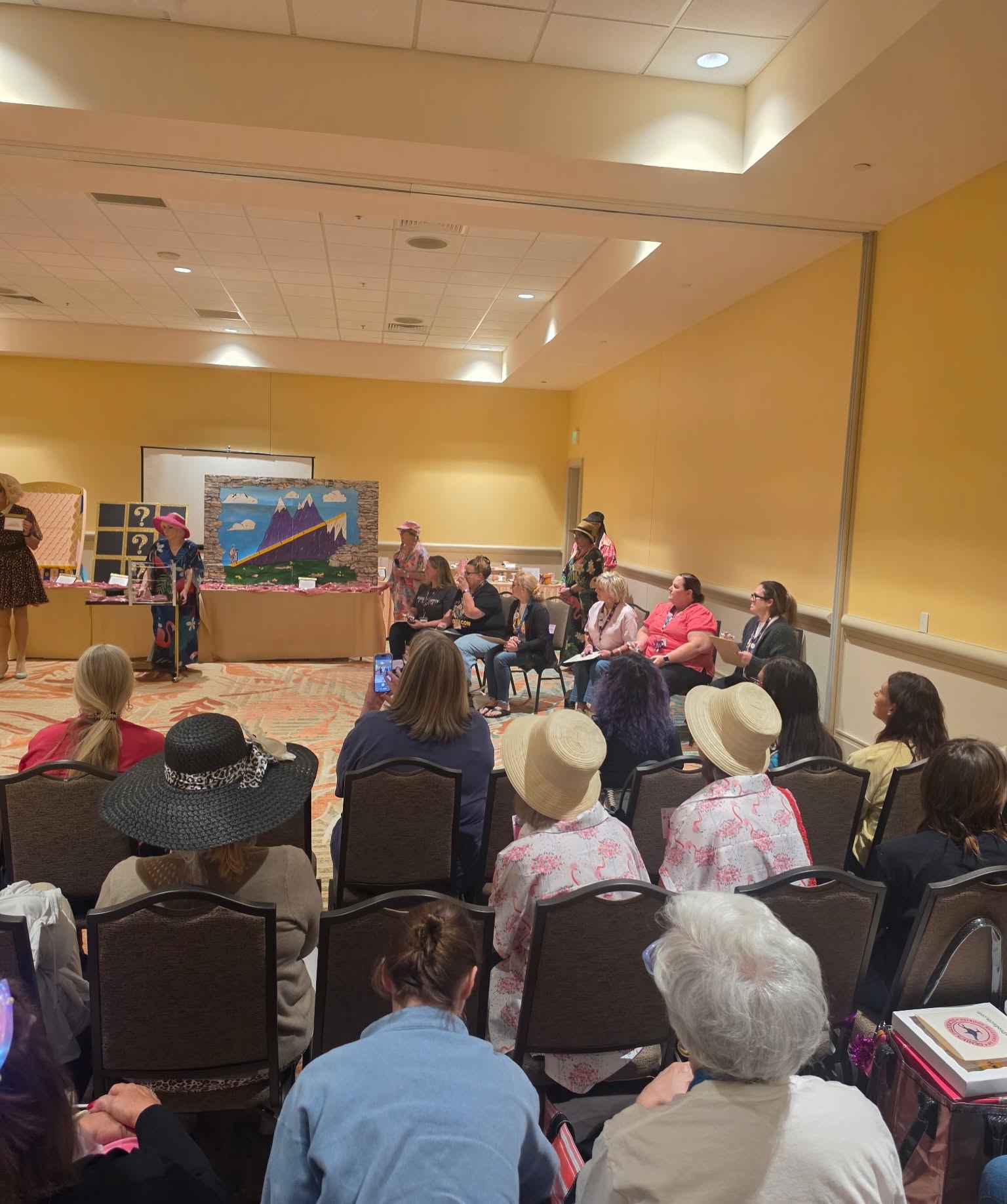 A live decorating demonstration at CookieCon